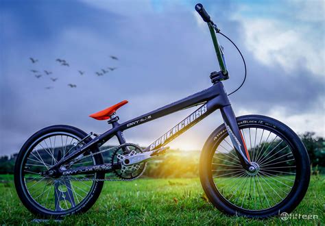 Supercross bmx - The bottom is 3D-contoured for a sleek and stylish look. Bolts installed, the Racerhead FL is a mere 8.8 ounces (250 grams) for the 48mm size. Supercross BMX Racerhead FL Stems are available in 2 sizes and 5 Anodized colors: 48mm x 1 1/8″. 53mm x 1 1/8″. Colors available are Black , White, Polish, Red, Blue, Gold, and now Purple Anodize is ...